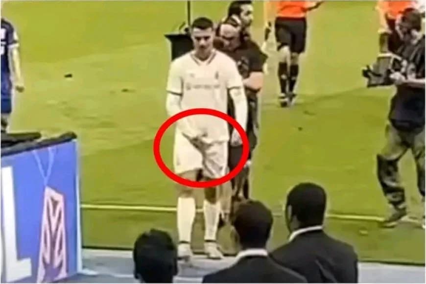 Al Nassr yasobanuye icyateye Ronaldo gusohoka mu kibuga yifashe mu bugabo bigatuma asabirwa kwirukanwa