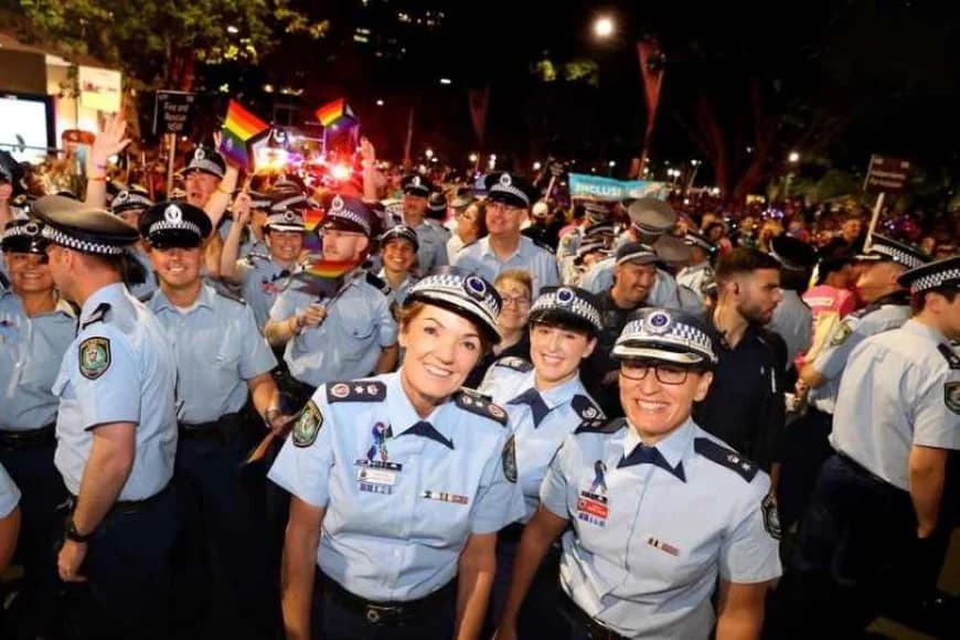 Sydney Mardis Gras: Police allowed to march in the parade