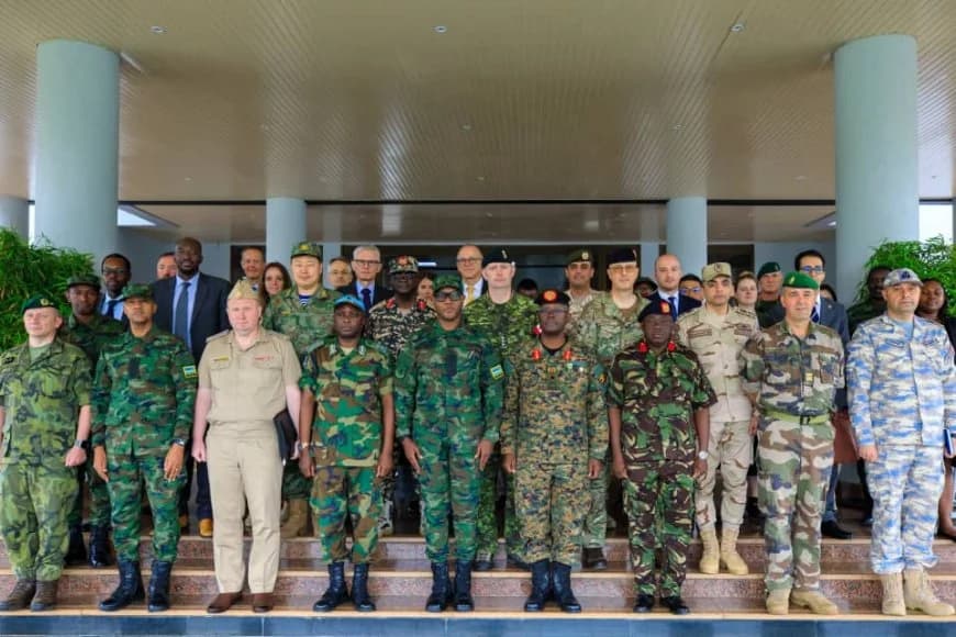 30 Defence Attachés accredited to Rwanda received a security briefing