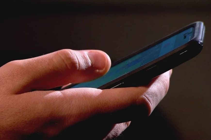 Man jailed for sending online deaths threats to Member of Federal Parliament