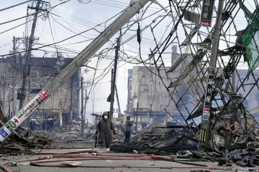 Japan: 7.6 magnitude Earthquake put the country in danger
