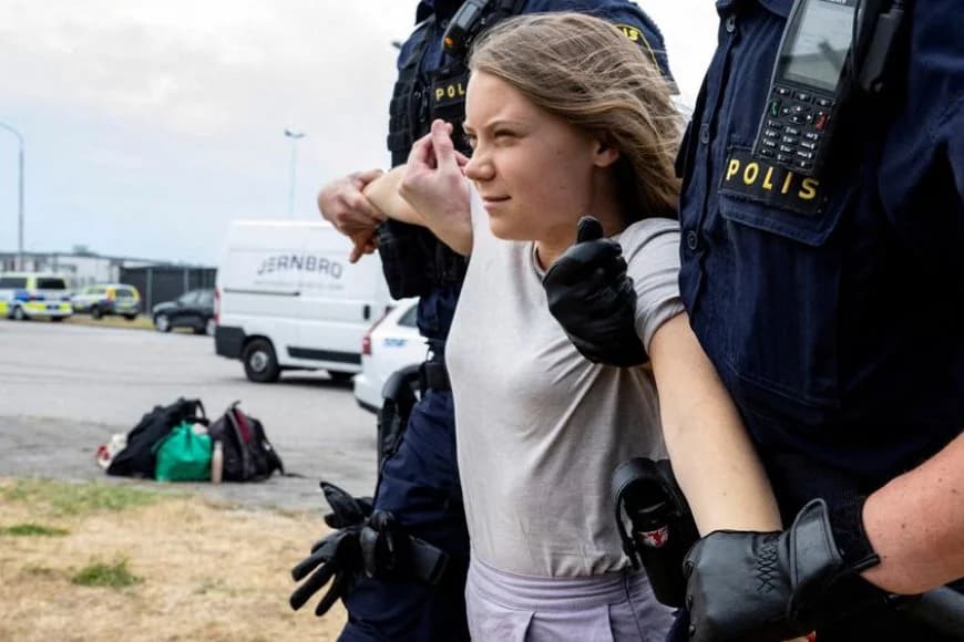Sweden: Impirimbanyi mu kubungabunga ikirere Greta Thunberg yatawe muri yombi