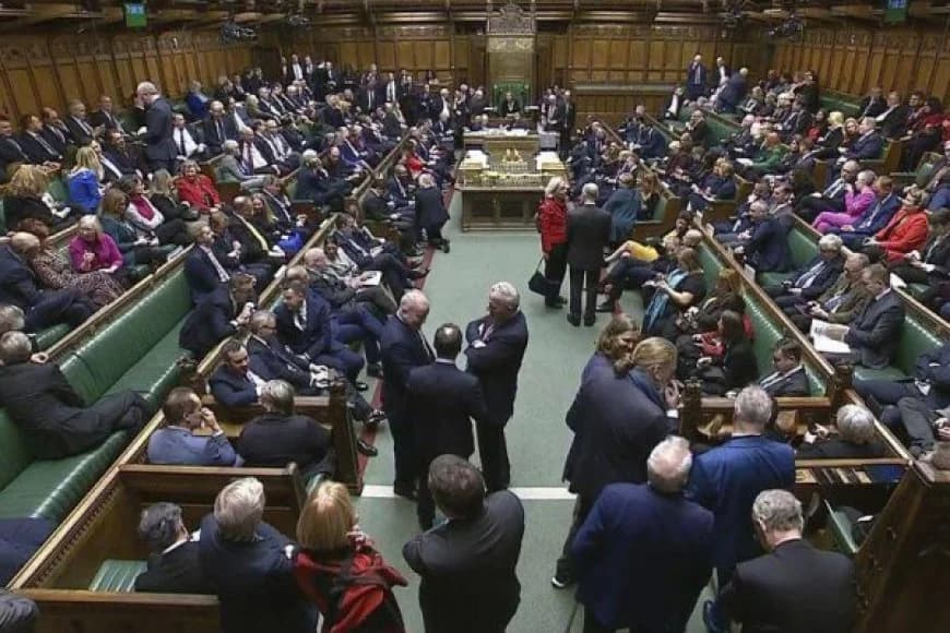 UK Lawmakers Approve Rwanda Migration Bill Despite Controversy
