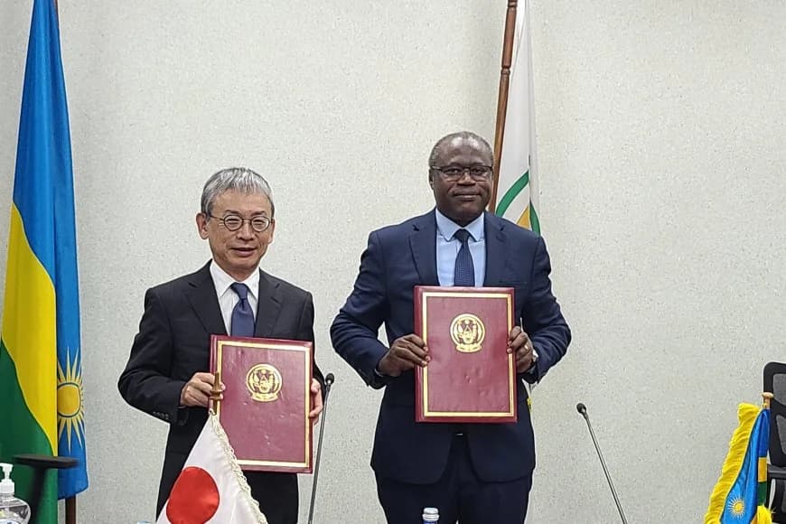 U Rwanda n'u Buyapani byasinyanye amasezerano azafasha kugenzura ibinyabiziga
