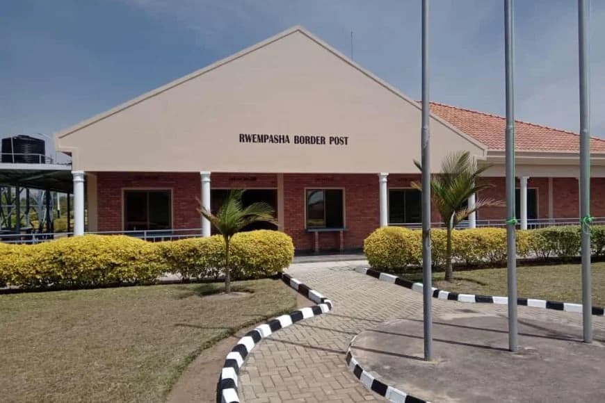 Hafunguwe umupaka mushya uhuza u Rwanda na Uganda _ AMAFOTO