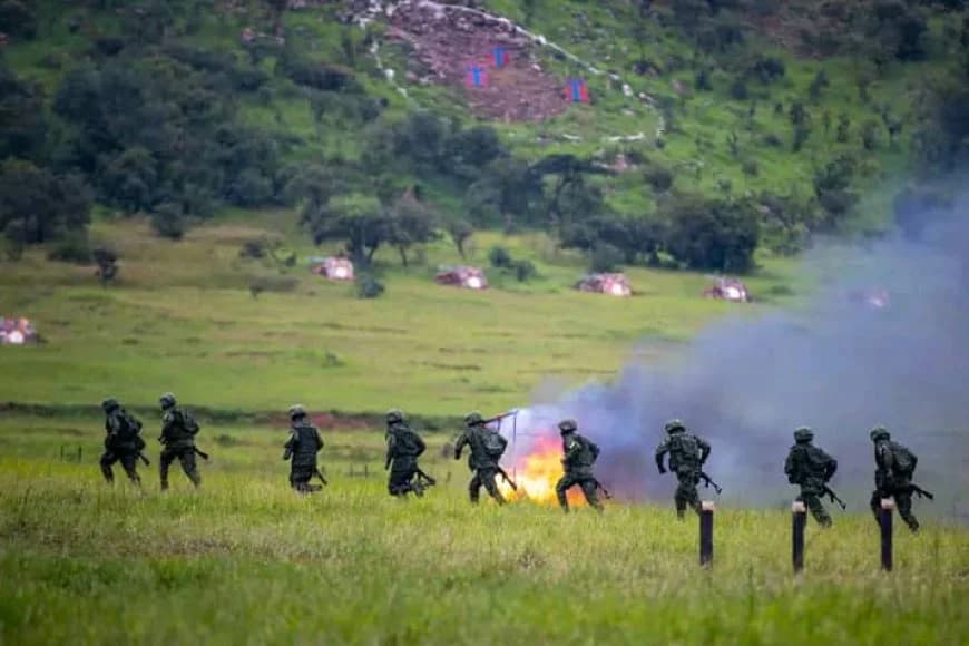 RDF Officers and other ranks complete advanced infantry training