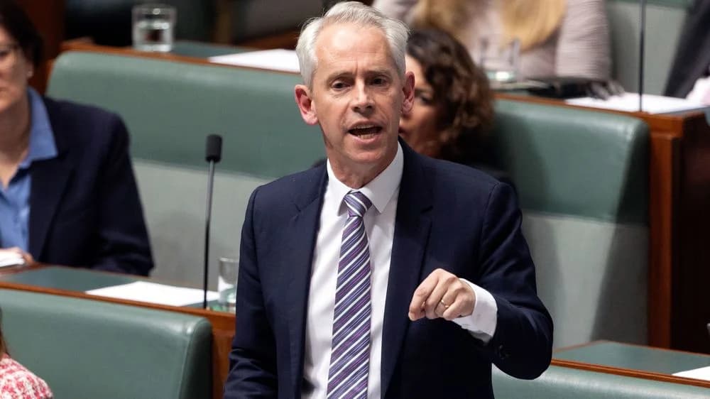 Australia: Andrew Giles signs new order to deport foreign-born criminals