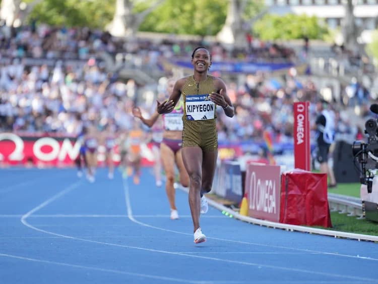 Kenya Faith Kipyegon Shatters Her Own Record in the 1500m Race at the Paris Diamond League