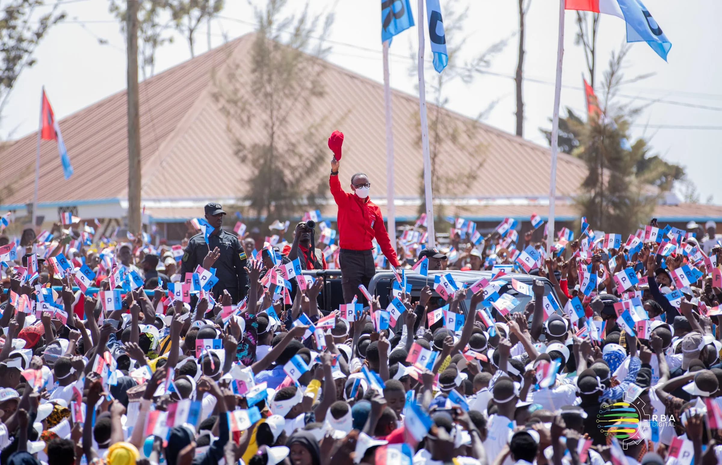 Paul Kagame yiyamamarije i Kirehe
