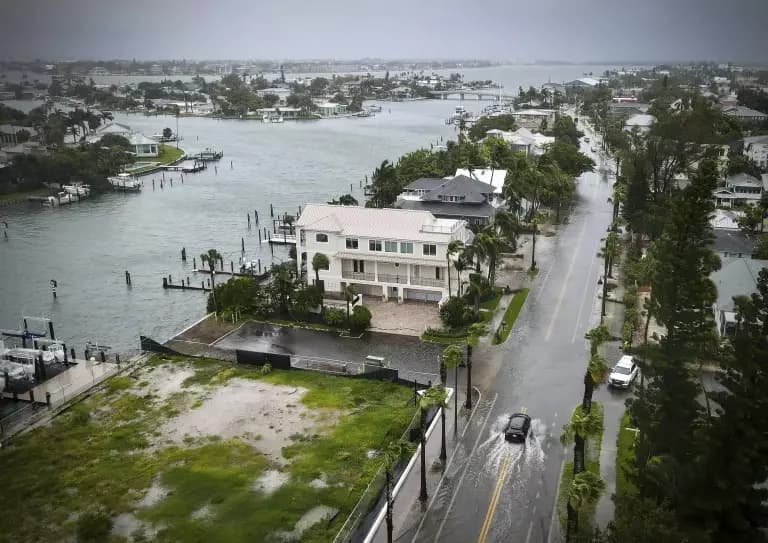 View from Florida: Tropical Storm Debby Poised to Make Landfall