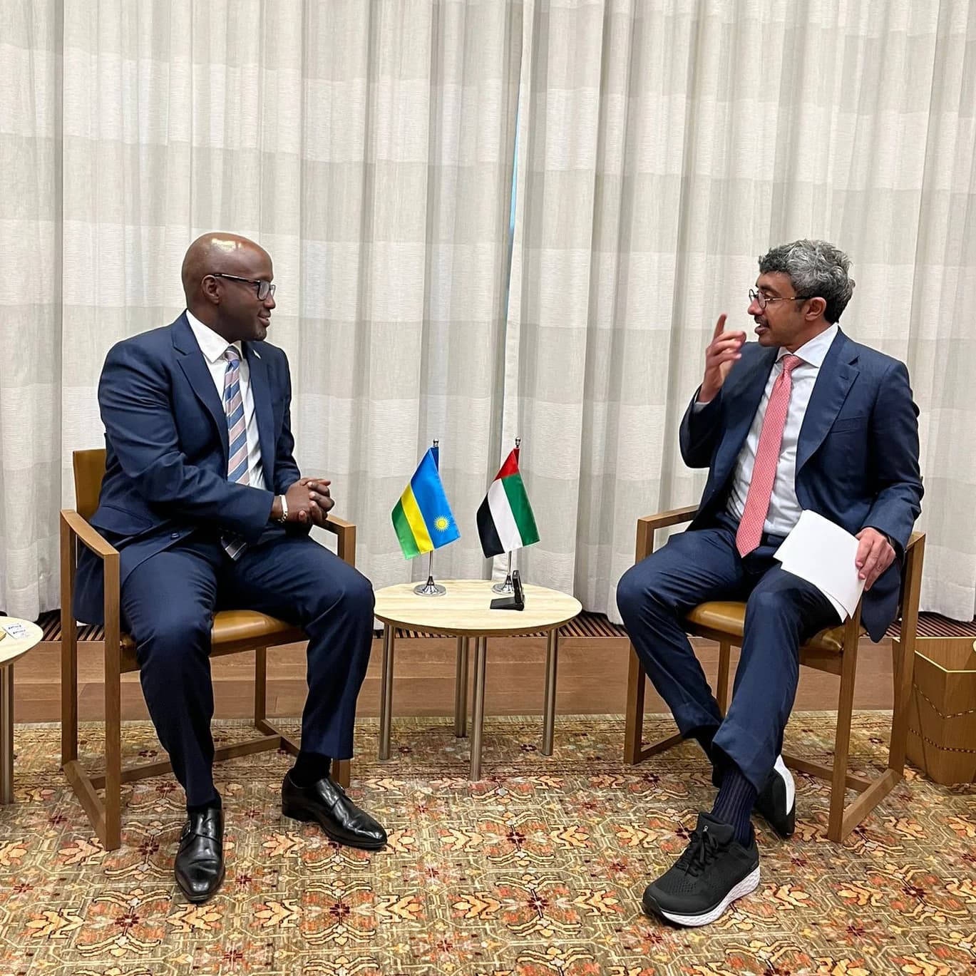 Minister Nduhungirehe holds talks with UAE's counterpart