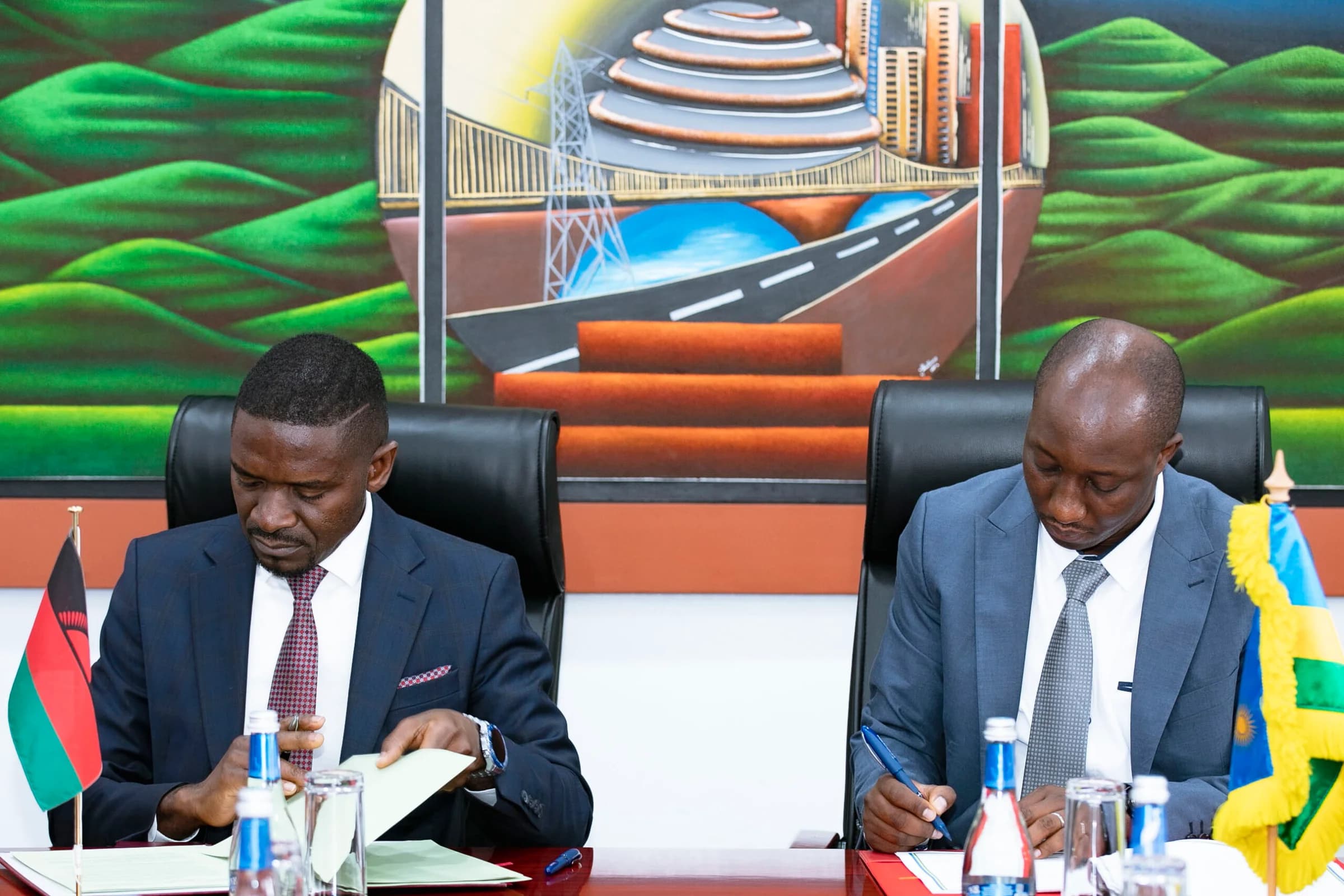 Rwanda, Malawi Sign Bilateral Air Services Agreement