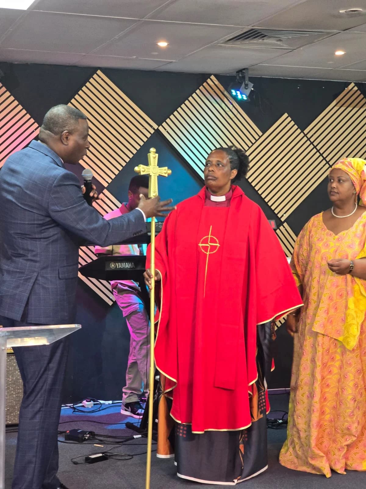 Dr. Paul Gitwaza Ayobora Kwimikwa kwa Pasiteri Asa nk'Intumwa muri Queensland, Australia