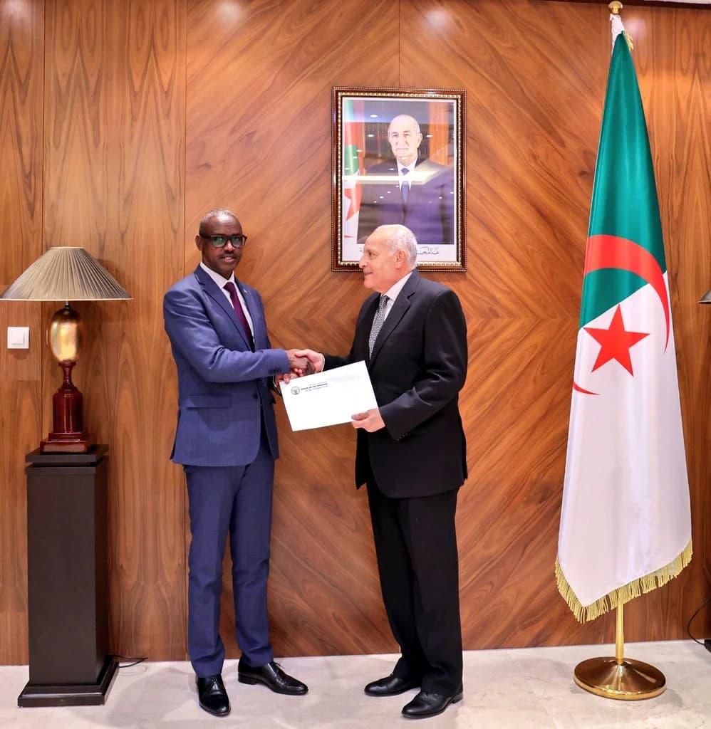 CG Dan Munyuza Presents Copies of Credentials to Algeria’s Minister of Foreign Affairs