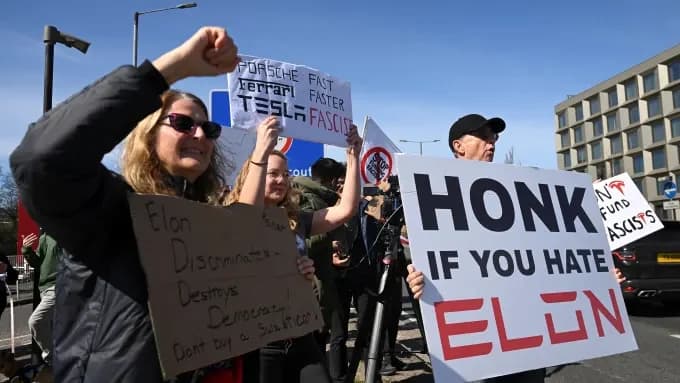 Global Protests Erupt Against Elon Musk's Government Role and Tesla