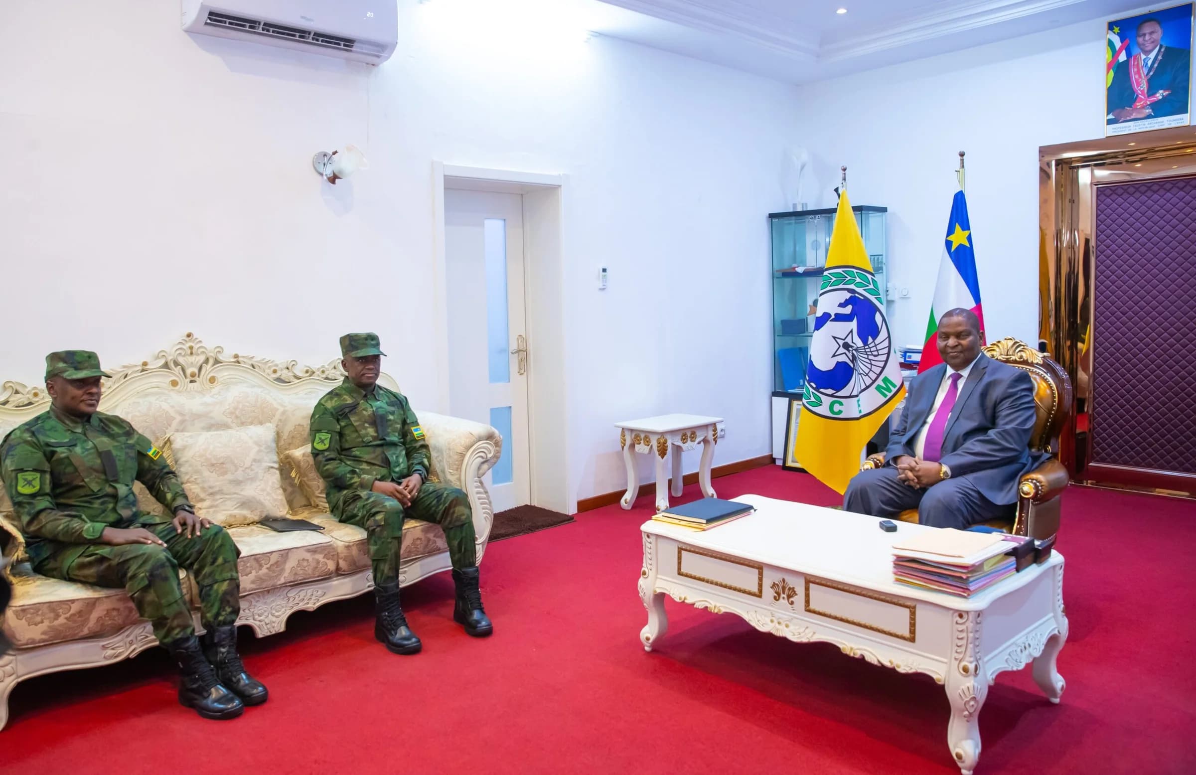 CAR president, RDF delegation discuss defence cooperation
