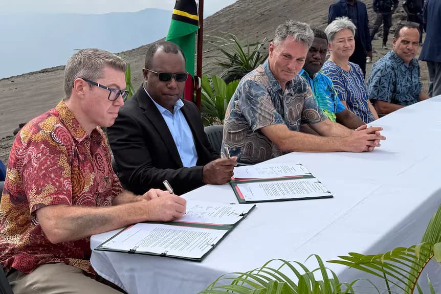 Australia signs A$500m security, business deal with Vanuatu