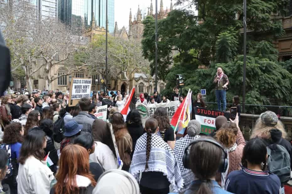 Students rally at NSW Labor offices, calling for action on Gaza