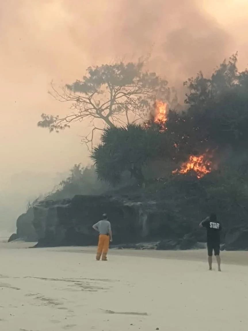 Queensland faces unseasonal spring heatwave, fire risks rise