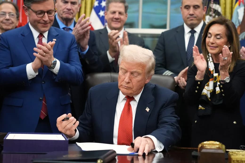 U.S government reopens after record 43-day shutdown