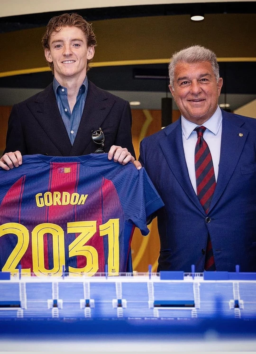 Anthony Gordon yasinye imyaka itanu muri FC Barcelona
