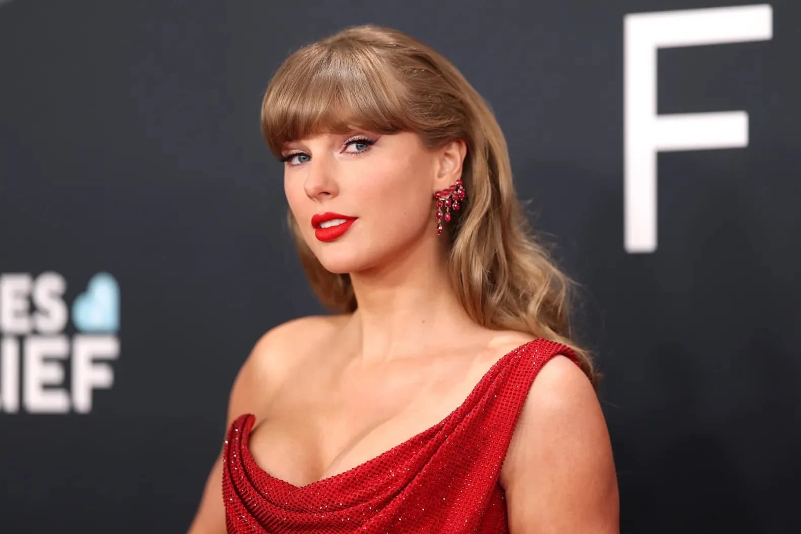 Taylor Swift mu ntambara y’ikirango cya Album “The Life of a Showgirl”