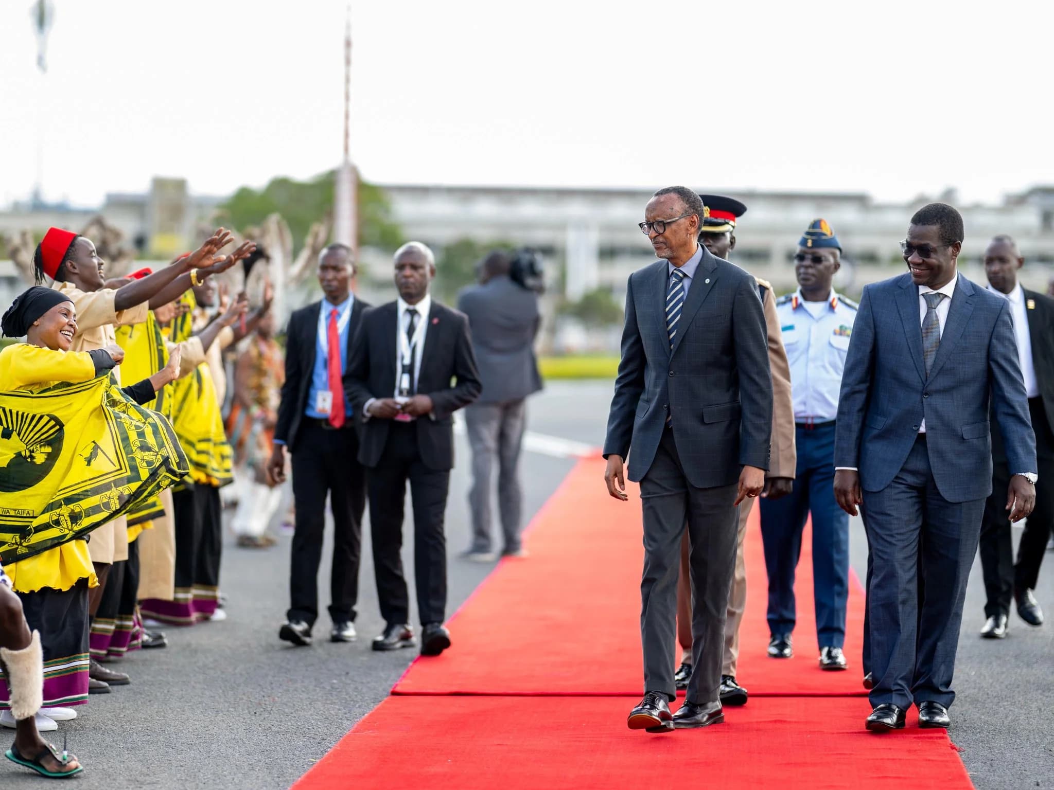 Kagame Arrives in Nairobi for Africa–France Summit on Investment and Technology