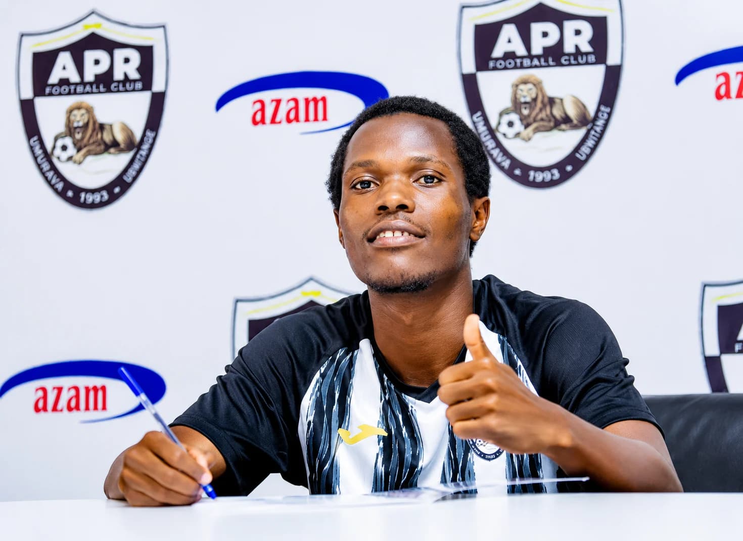 APR yasinyishije umukinnyi mushya