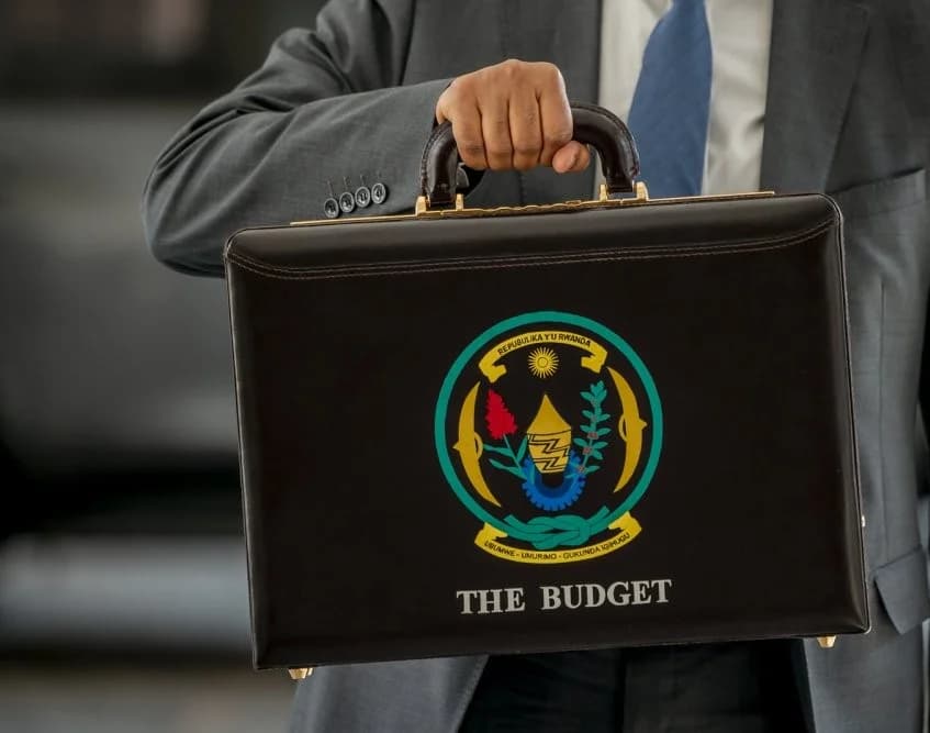 Ingengo y’imari ya Leta yazamutseho 12%: Ubuhinzi n’ubwikorezi bwo mu kirere byahawe umwanya w’imbere