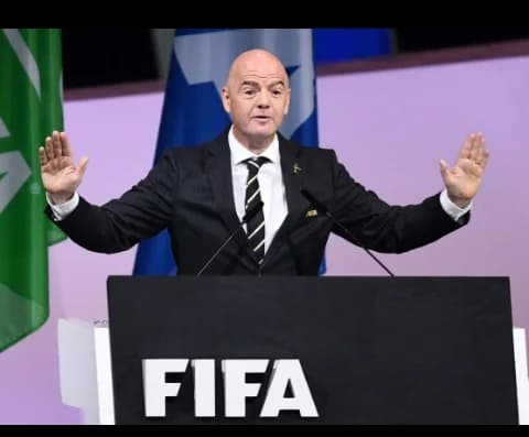 Gianni Infantano Ari gushyirwa kugitutu