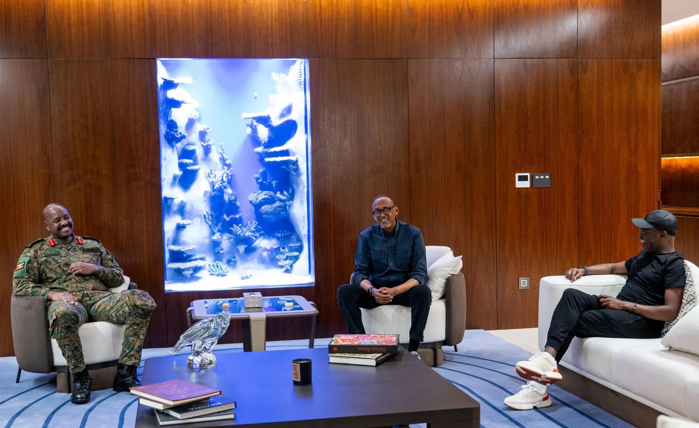 Perezida Kagame yakiriye Gen. Muhoozi Kainerugaba baganira ku bufatanye n'umutekano mu karere