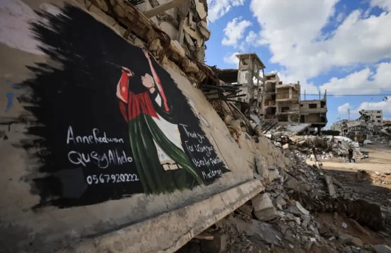 Trump Extends Iran Sanctions as Yemen Fighting Intensifies