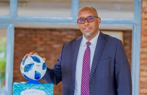 Perezida wa FERWAFA yifurije Amavubi intsinzi kuri Liberia