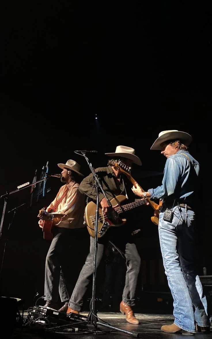17 Nzeri ni umunsi mpuzamahanga w'injyana ya country music.