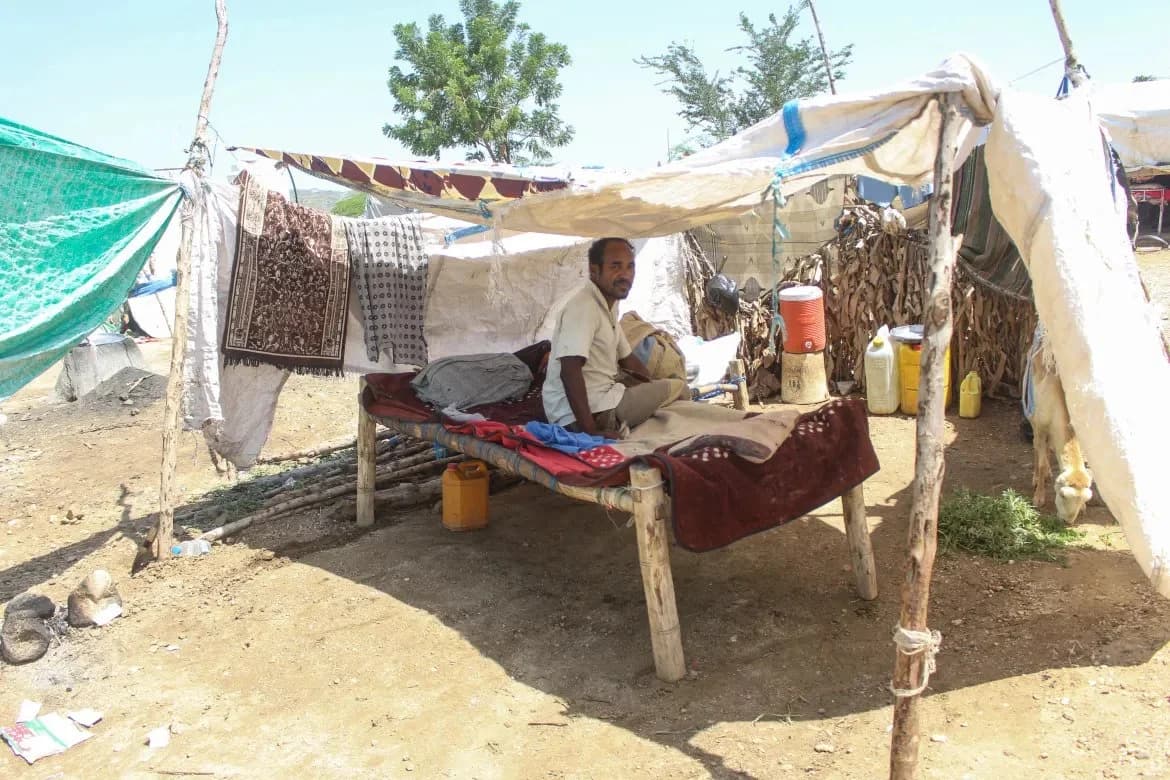 Yemen Crisis Deepens as More Than 200,000 Flee Renewed Fighting
