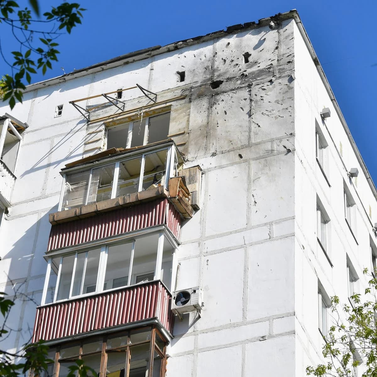 Ukrainian drone atttack shuts down flights in Russia before big WW II Parade