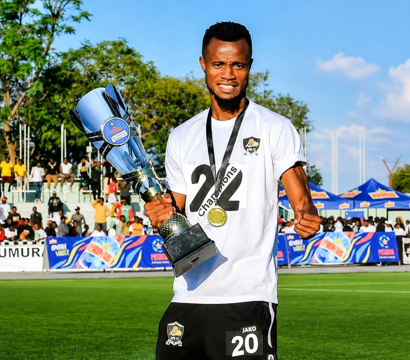 Victor Mbaoma ari mu biganiro na Rayon Sports